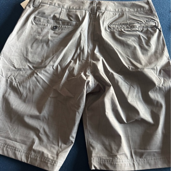 Quiksilver Tan subtle plaid AMPHIBIAN shorts-versatile for IN & OUT of the water - Picture 12 of 12